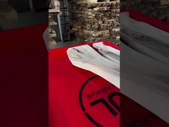 Εντυπωσιακή καλλιτεχνική τέχνη με βαθύ χύσιμο επόξυ