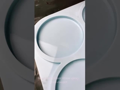 Λάμψη που απελευθερώνεται στην καθαρή ρητίνη